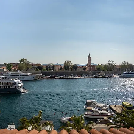 Captain's Apartman *